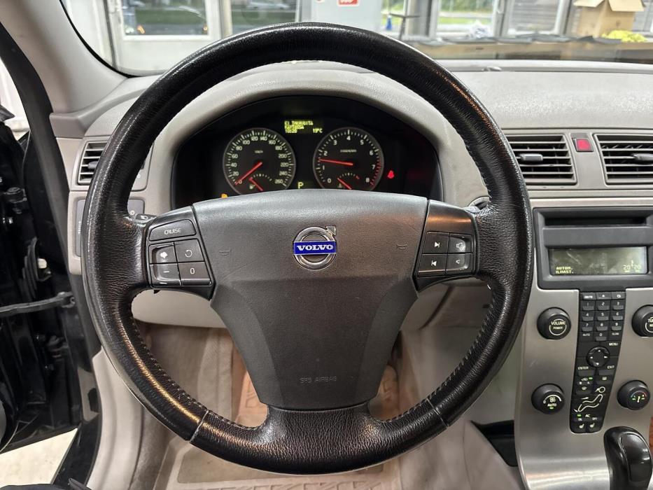 VOLVO V50 2004