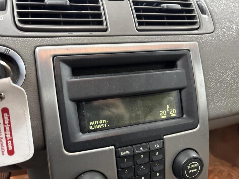 VOLVO V50 2004