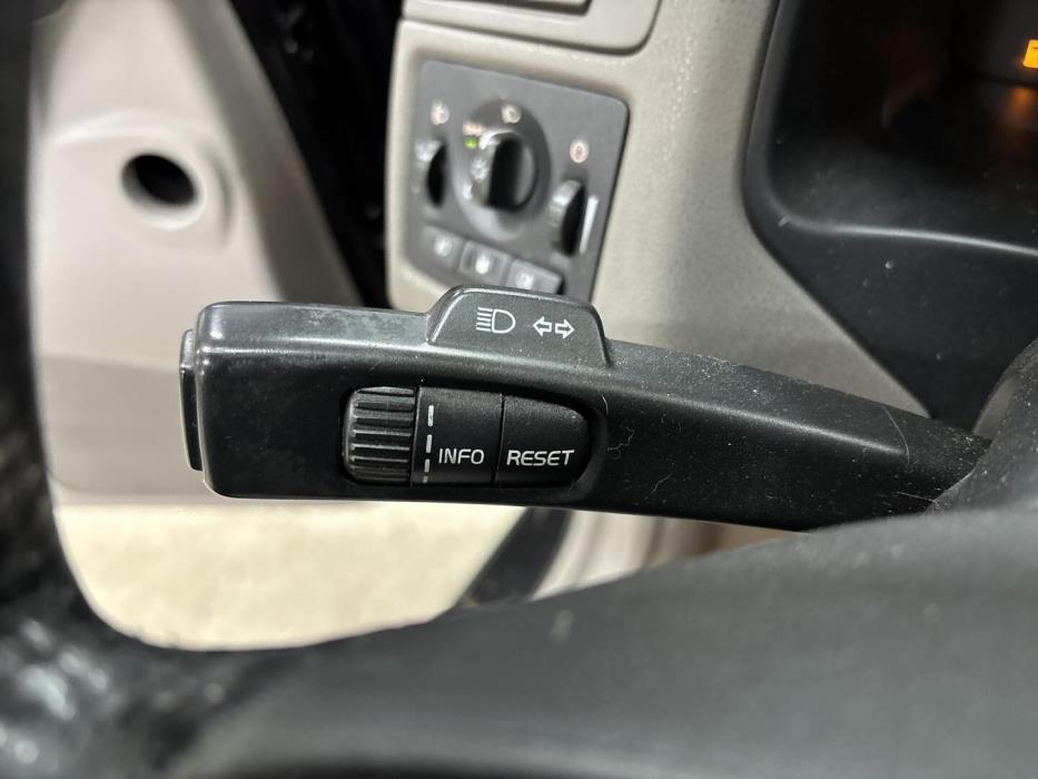 VOLVO V50 2004