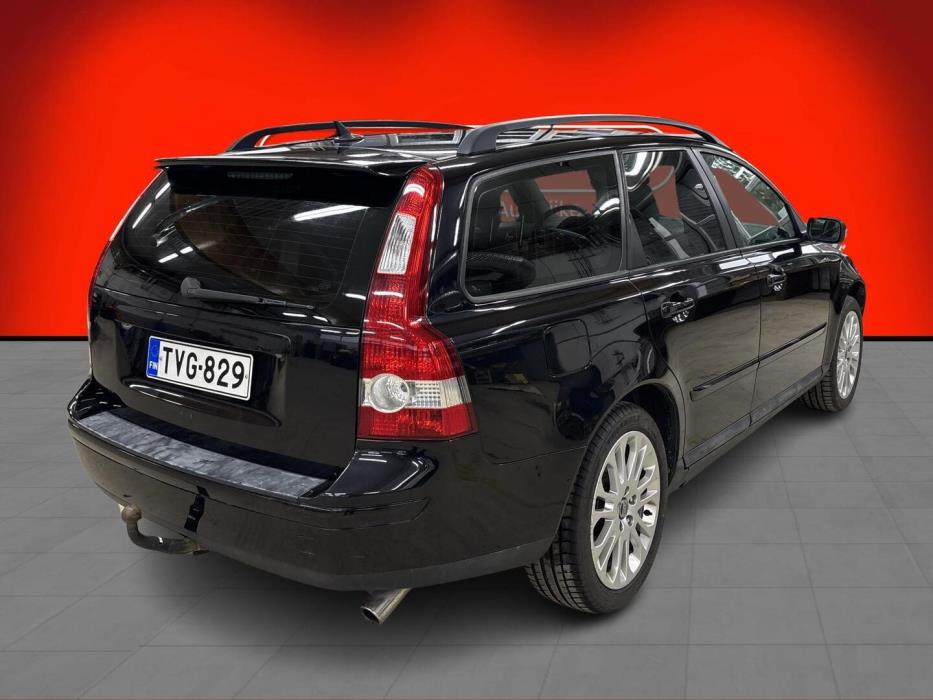 VOLVO V50 2004