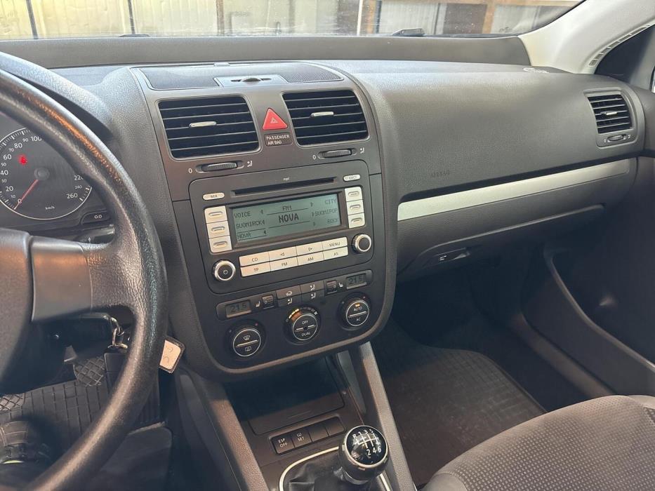 VOLKSWAGEN Golf 2008