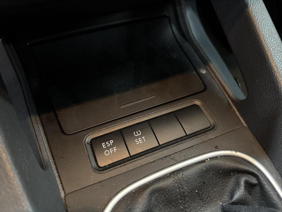 VOLKSWAGEN Golf 2008