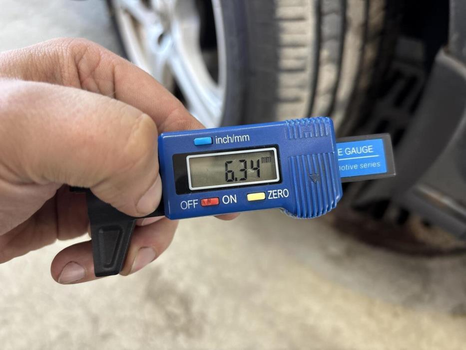 VOLKSWAGEN Golf 2008