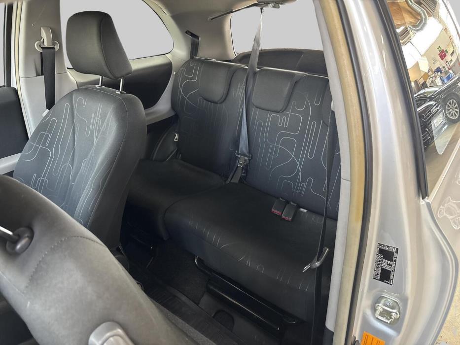TOYOTA Yaris 2010