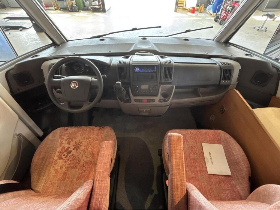 LMC LIBERTY I 520 2011