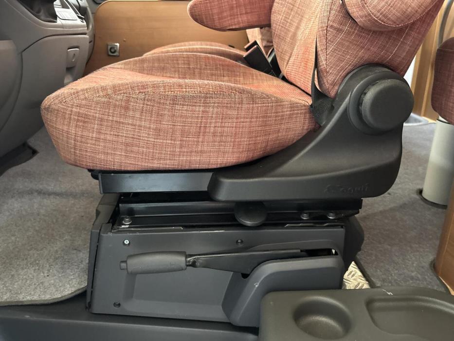 LMC LIBERTY I 520 2011