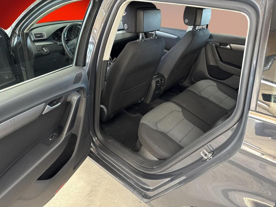 VOLKSWAGEN Passat 2014