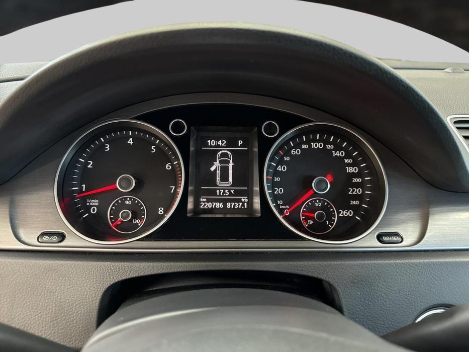 VOLKSWAGEN Passat 2014