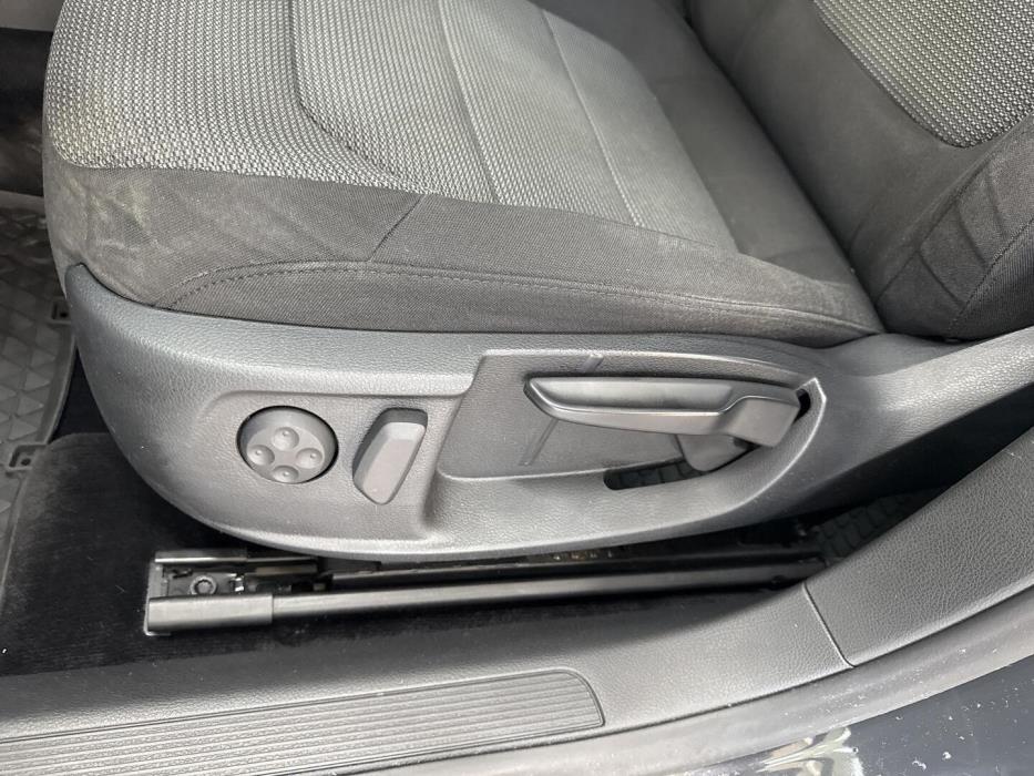 VOLKSWAGEN Passat 2014