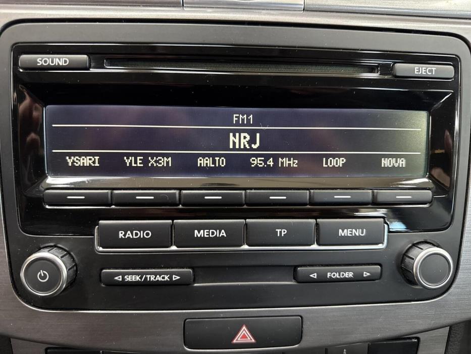 VOLKSWAGEN Passat 2014