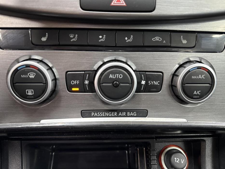 VOLKSWAGEN Passat 2014