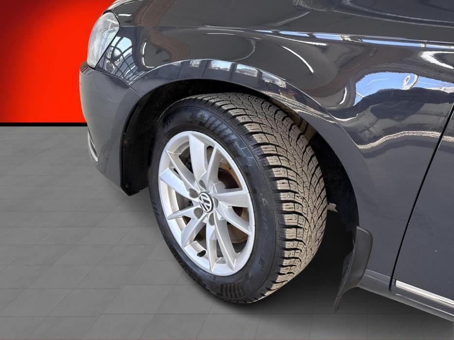 VOLKSWAGEN Passat 2014