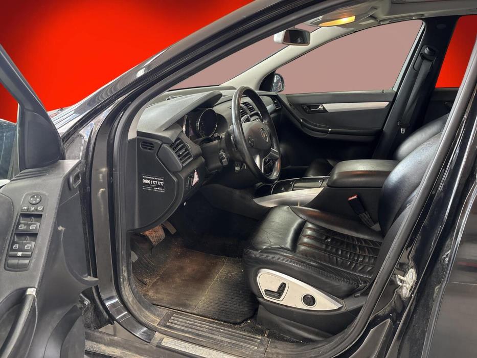 MERCEDES-BENZ R 2009