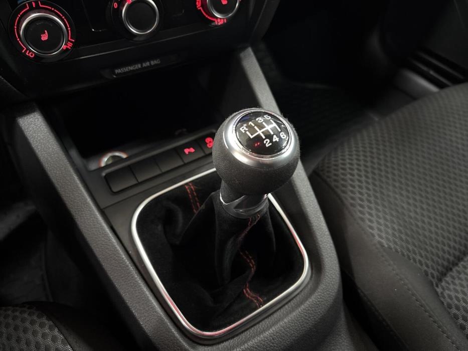 VOLKSWAGEN Jetta 2011