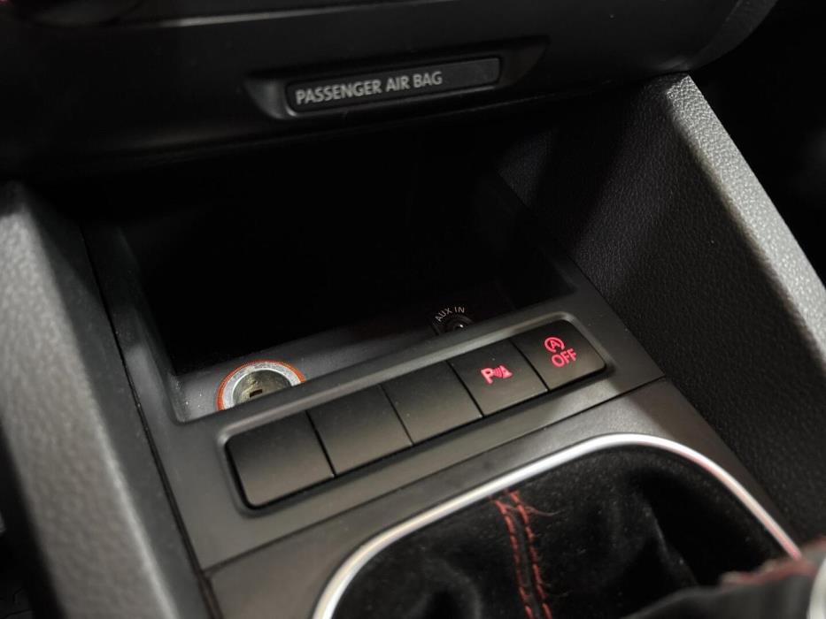 VOLKSWAGEN Jetta 2011