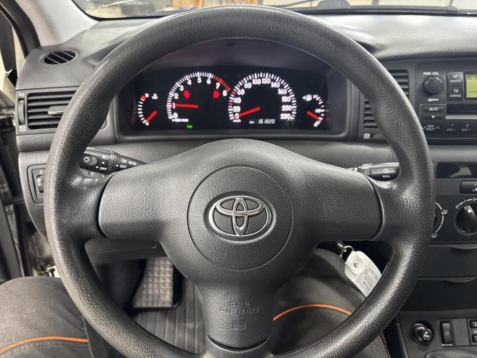 TOYOTA Corolla 2005