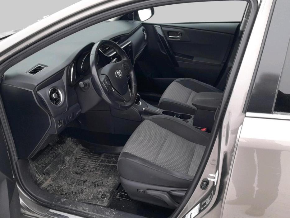 TOYOTA Auris 2018