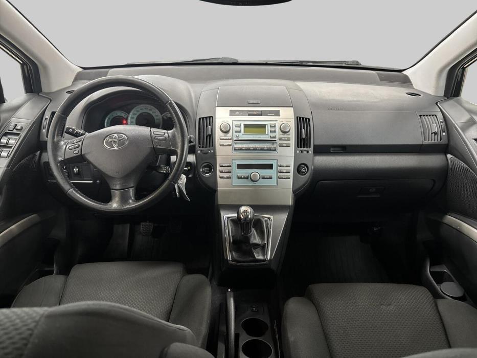 TOYOTA Corolla Verso 2006