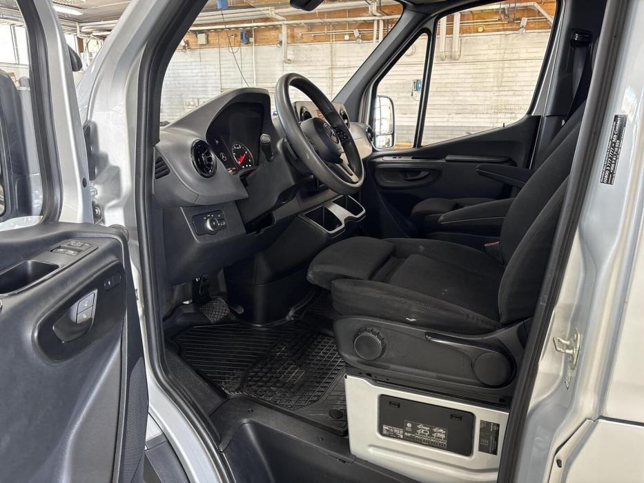 MERCEDES-BENZ Sprinter 2019