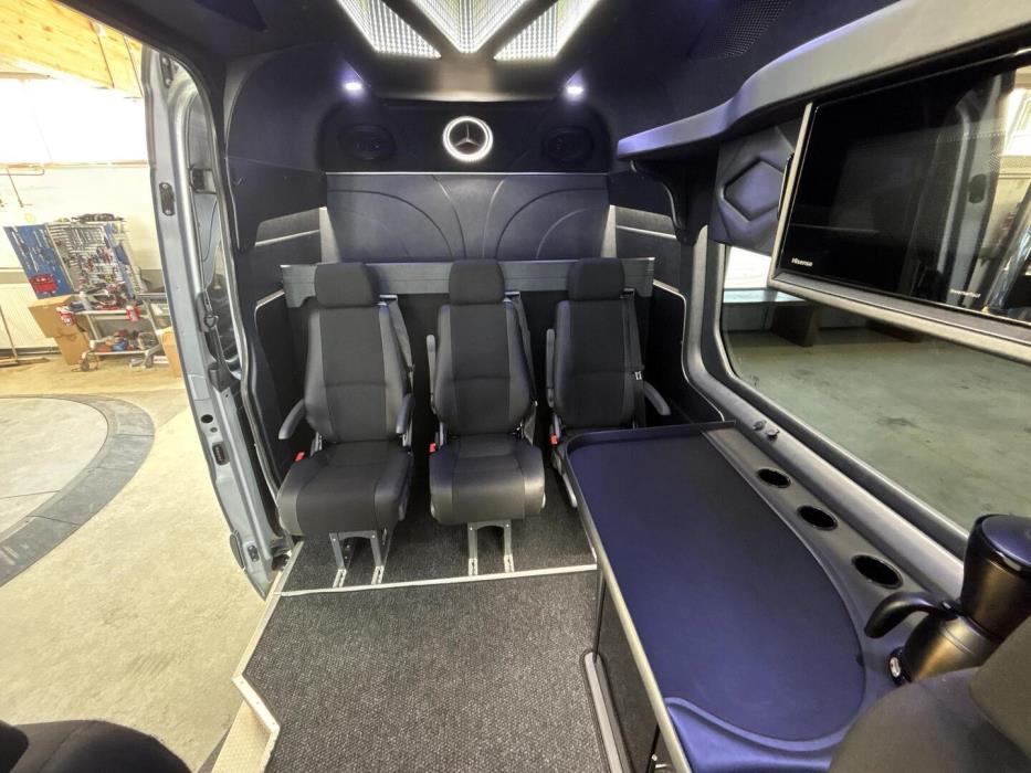 MERCEDES-BENZ Sprinter 2019