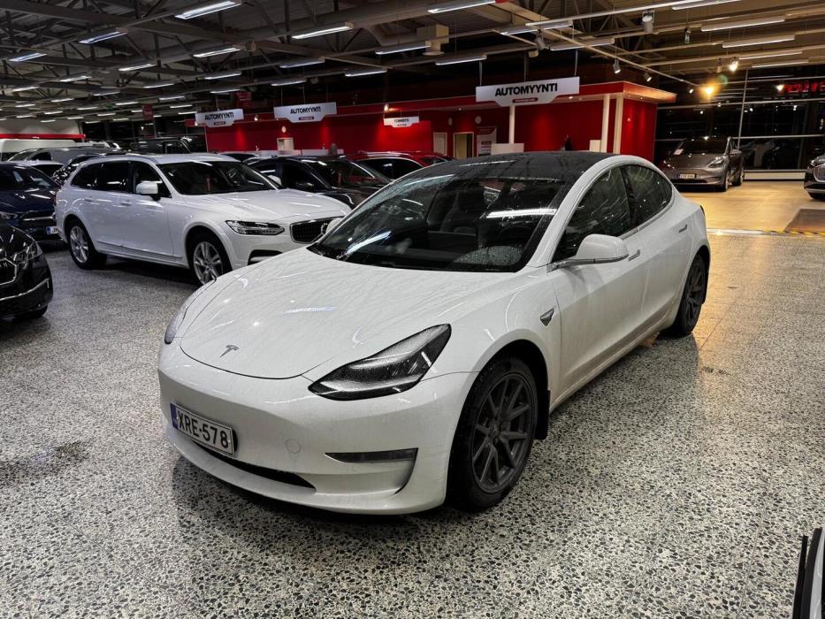 TESLA Model 3 2020