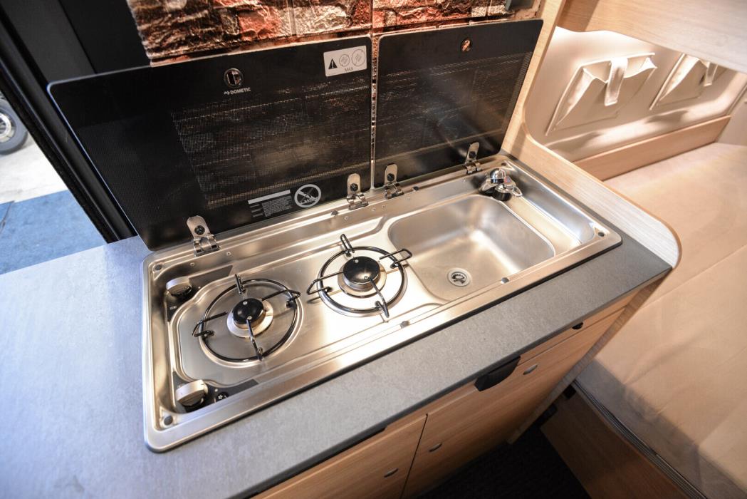 ROADCAR VAN R 601 2020