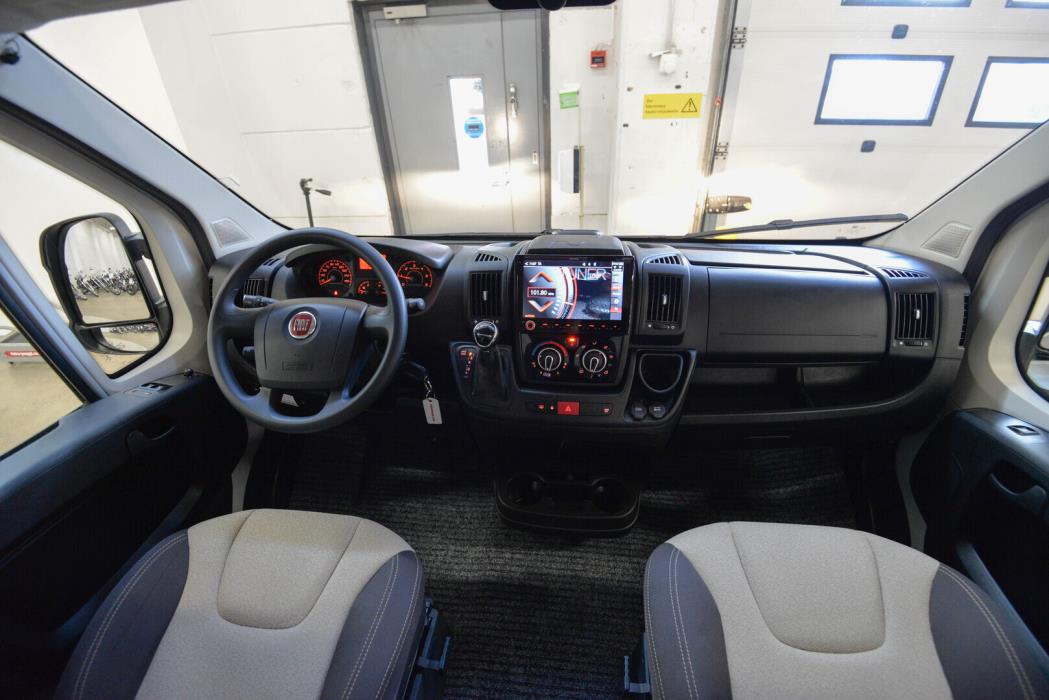 ROADCAR VAN R 601 2020