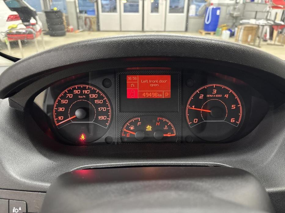 ROADCAR VAN R 601 2020