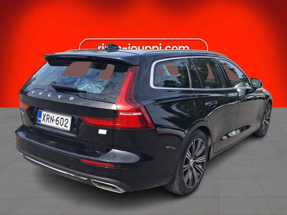 VOLVO V60 2022