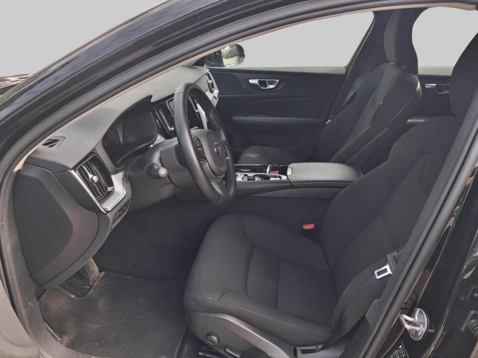 VOLVO V60 2022