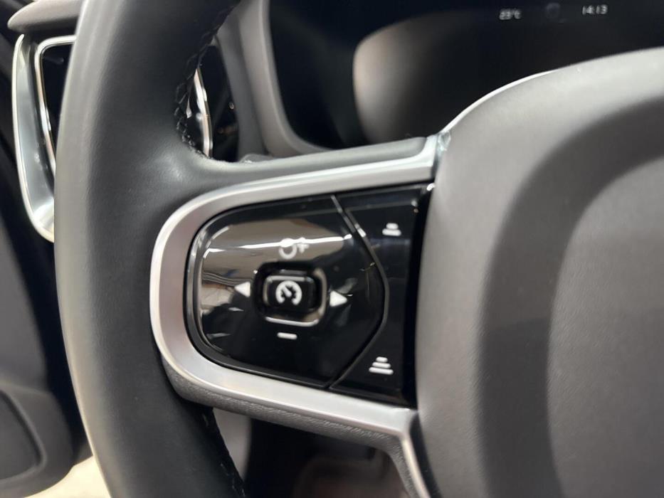 VOLVO V60 2021