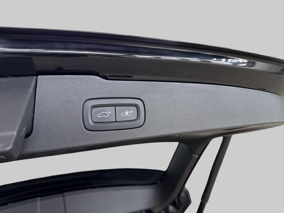 VOLVO V60 2021