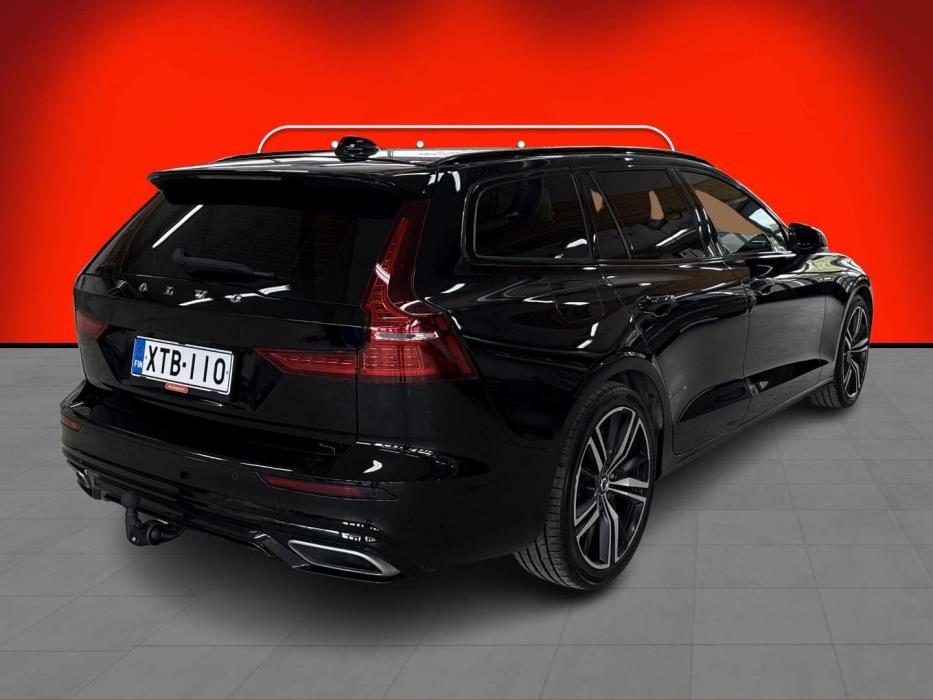 VOLVO V60 2021