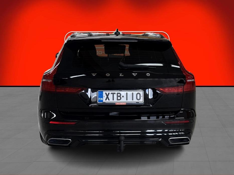 VOLVO V60 2021