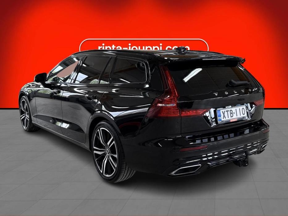 VOLVO V60 2021