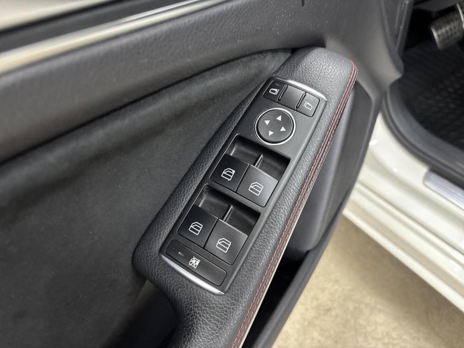 MERCEDES-BENZ A 2014