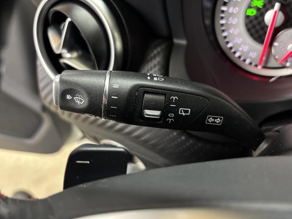 MERCEDES-BENZ A 2014