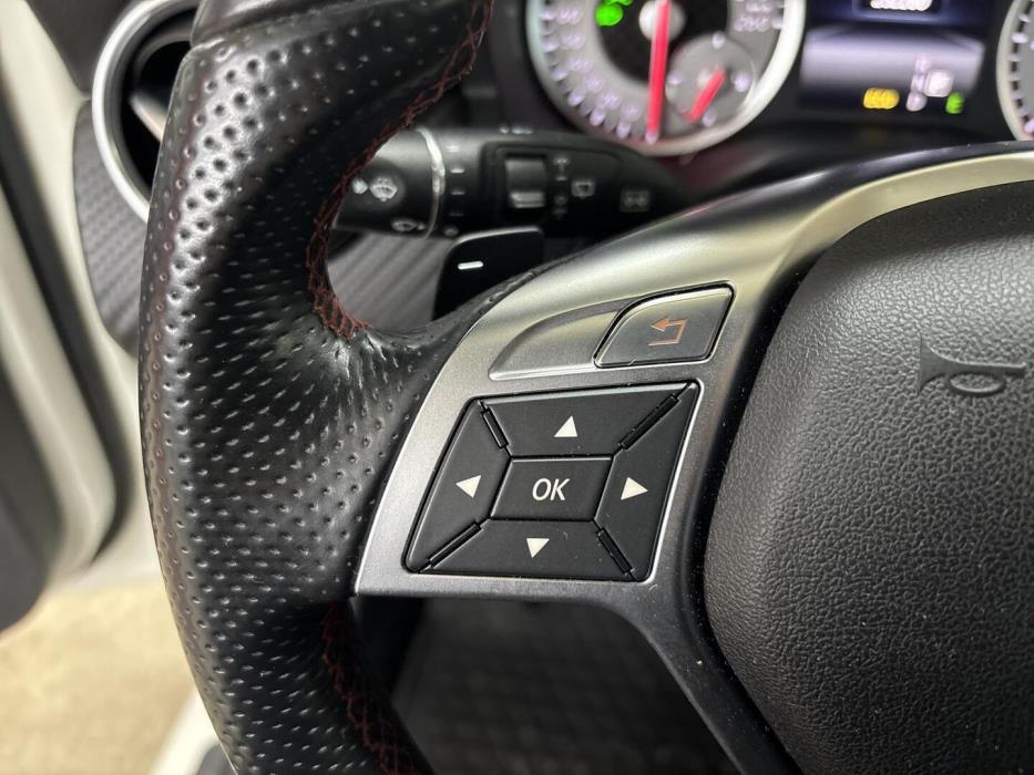 MERCEDES-BENZ A 2014
