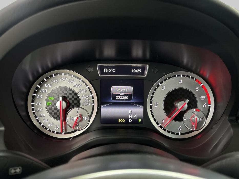 MERCEDES-BENZ A 2014