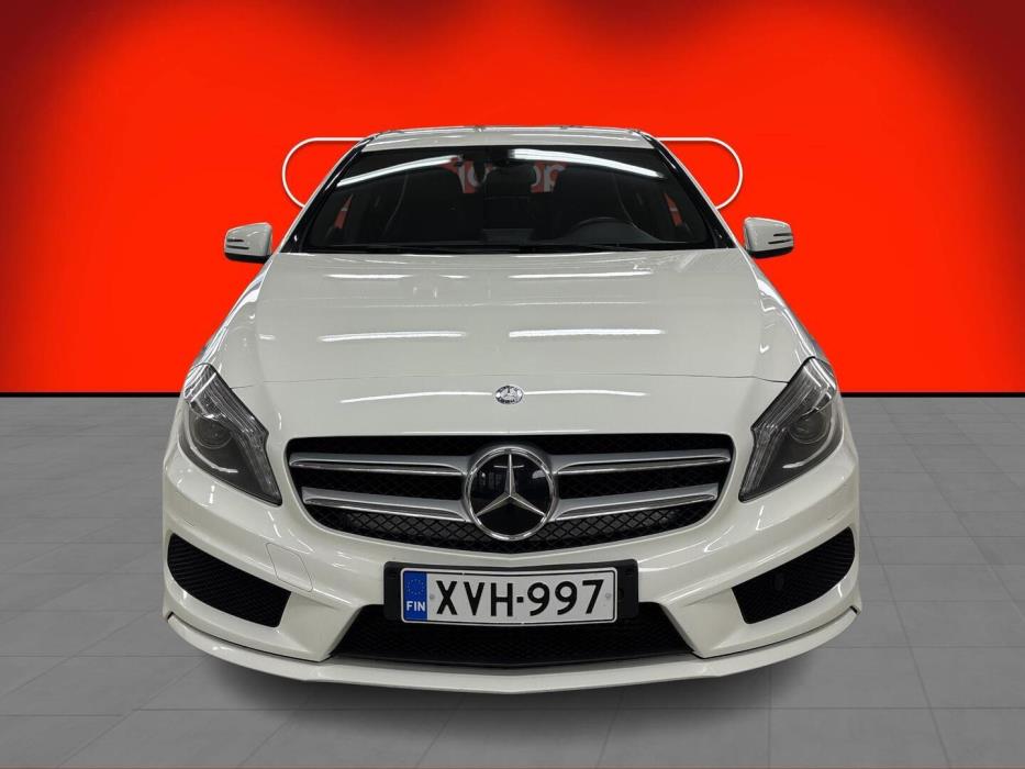 MERCEDES-BENZ A 2014