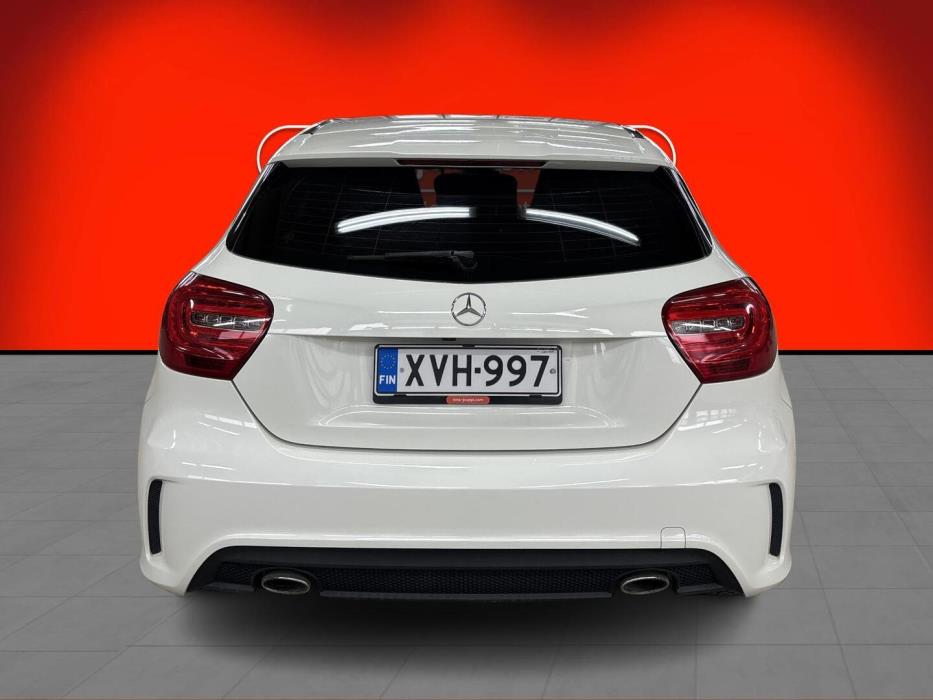 MERCEDES-BENZ A 2014