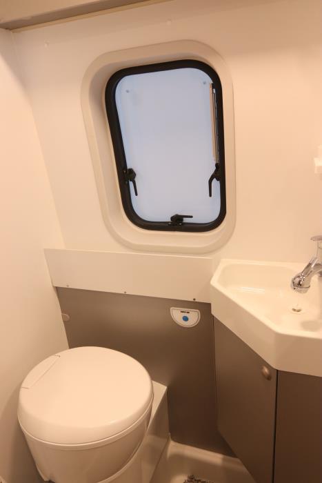 ADRIA TWIN 640 SL 2019