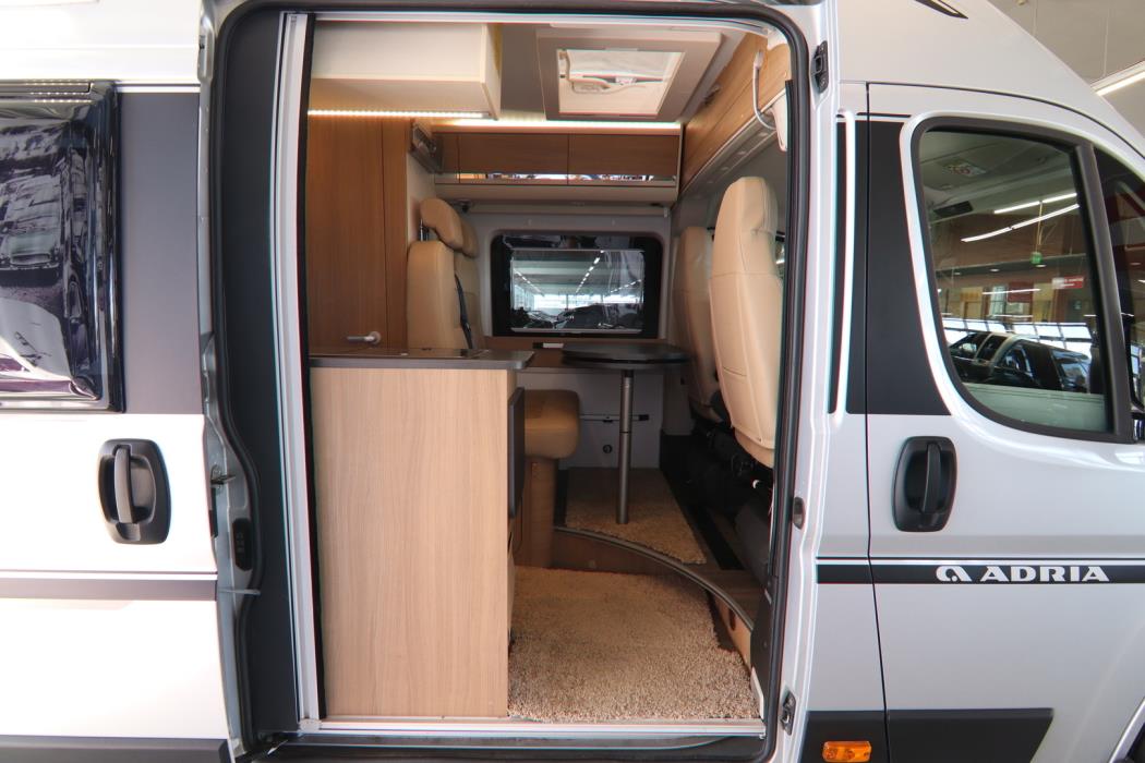 ADRIA TWIN 640 SL 2019