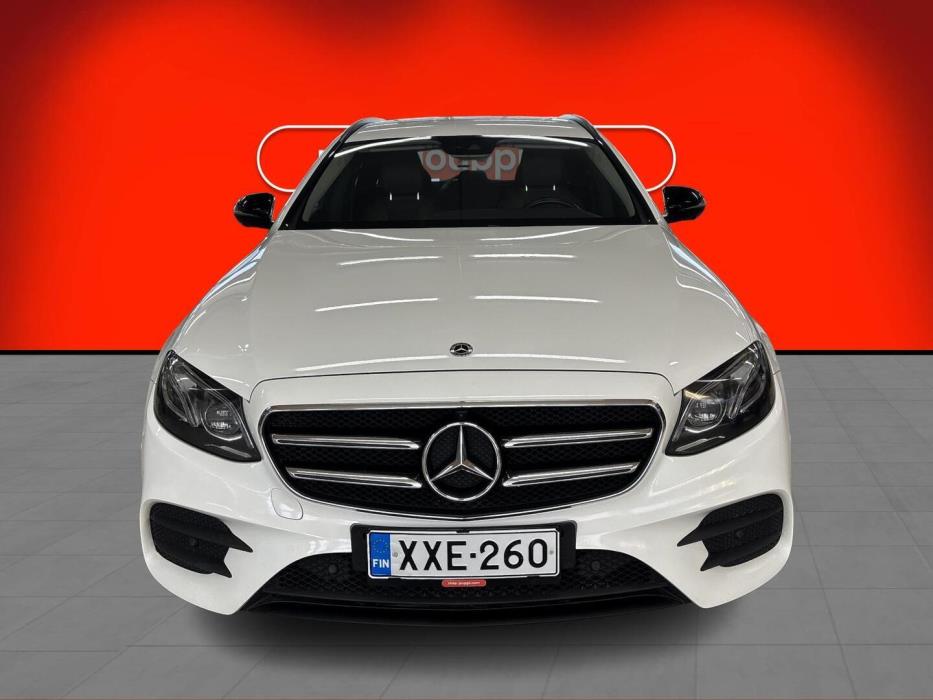 MERCEDES-BENZ E 2020