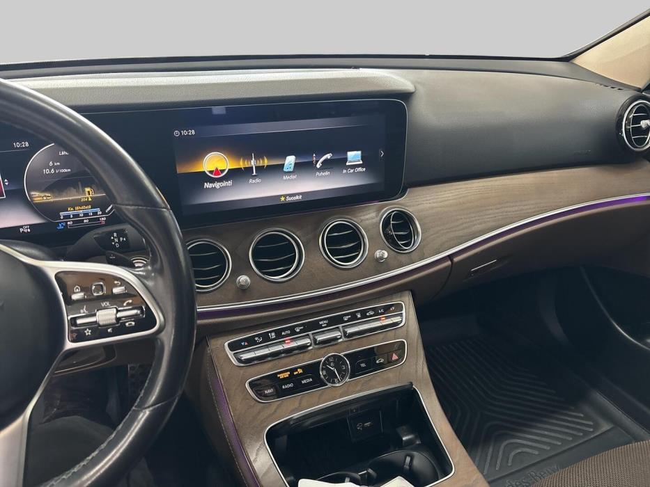 MERCEDES-BENZ E 2020