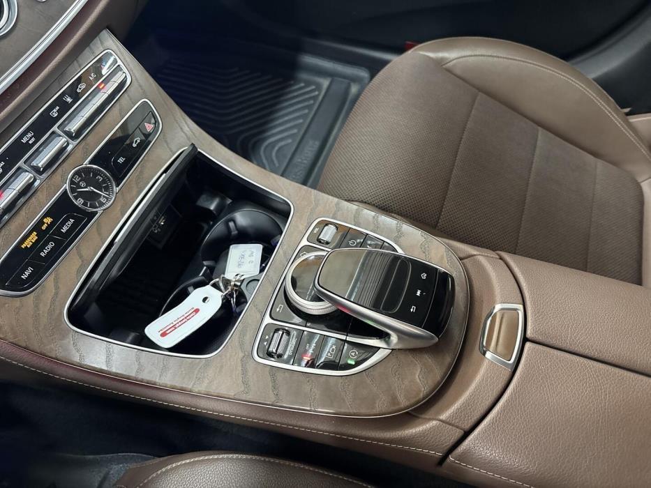 MERCEDES-BENZ E 2020