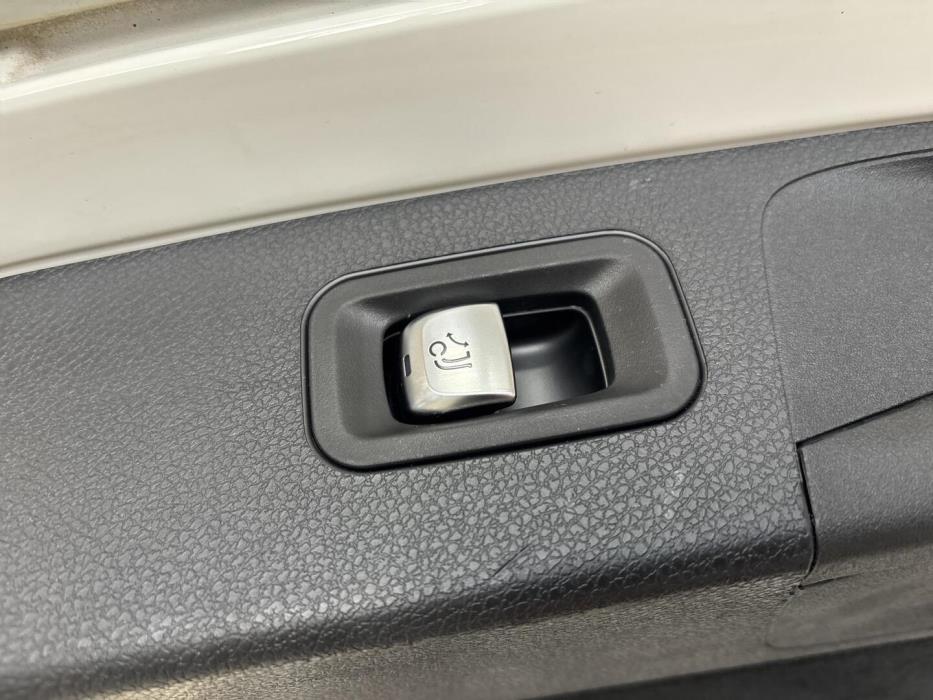 MERCEDES-BENZ E 2020