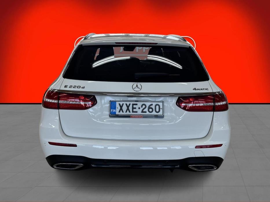 MERCEDES-BENZ E 2020