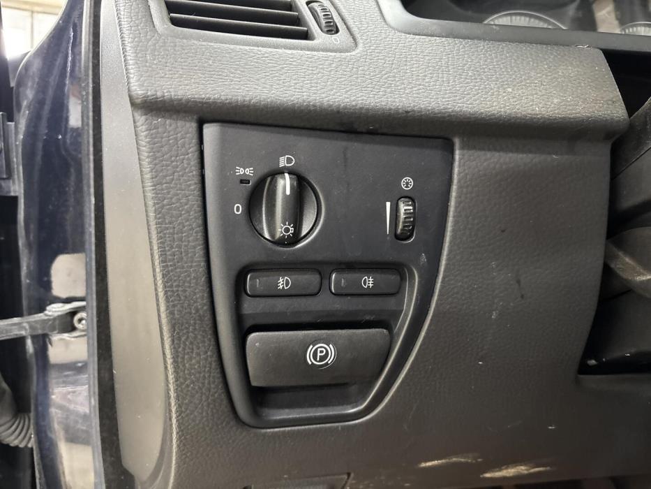 VOLVO XC90 2011