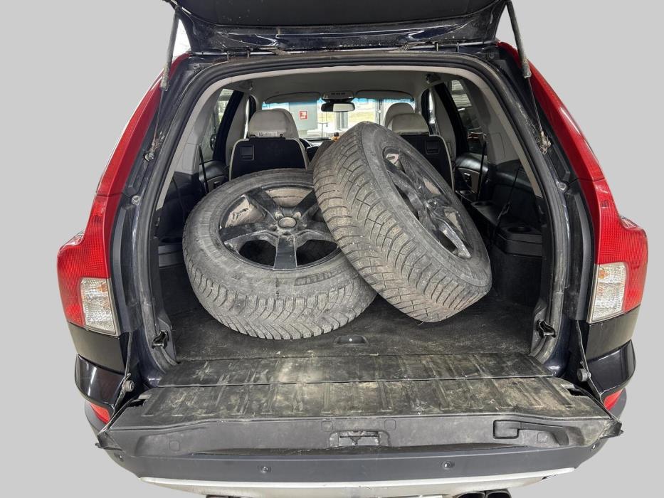 VOLVO XC90 2011